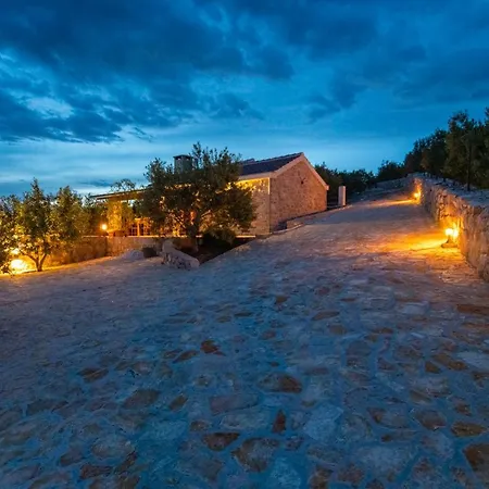 Holiday Home Svemir Drage Exterior photo